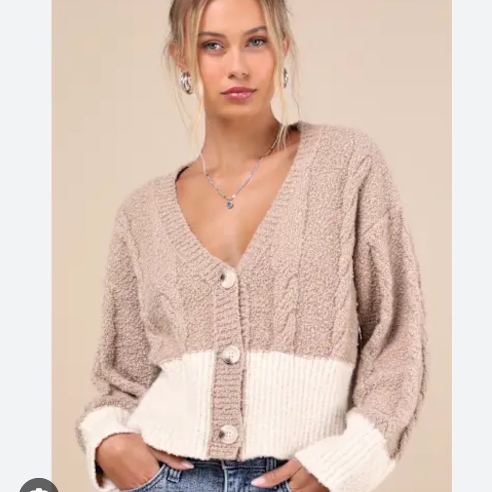 Elan Beige and Cream Cardigan Sweater cardigan